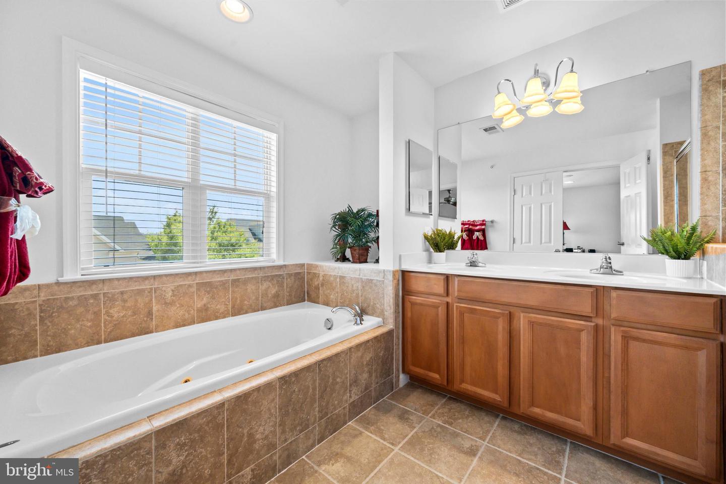 16820 NUTTAL OAK PL, WOODBRIDGE, Virginia 22191, 3 Bedrooms Bedrooms, ,2 BathroomsBathrooms,Residential,For sale,16820 NUTTAL OAK PL,VAPW2101204 MLS # VAPW2101204
