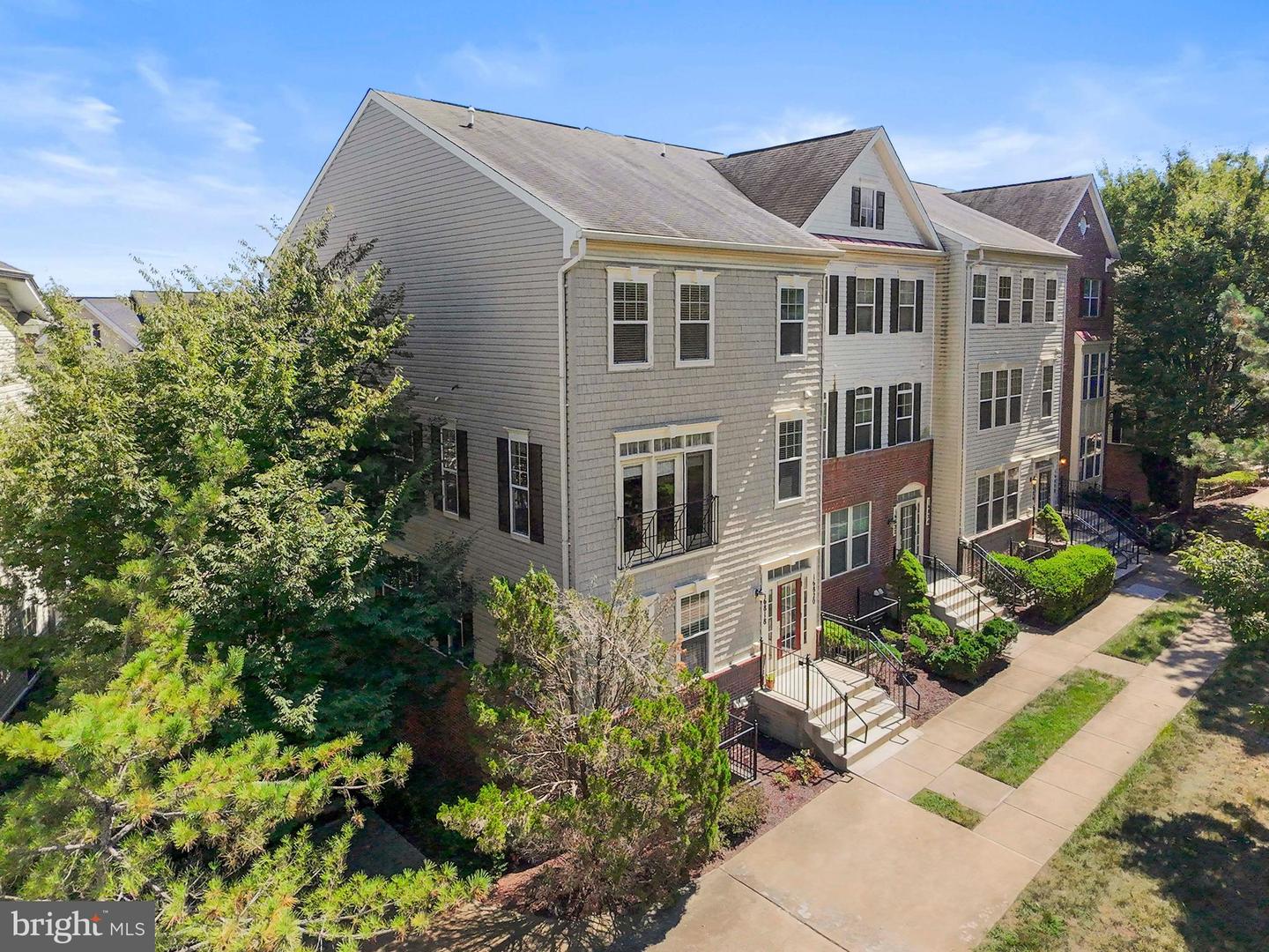 16820 NUTTAL OAK PL, WOODBRIDGE, Virginia 22191, 3 Bedrooms Bedrooms, ,2 BathroomsBathrooms,Residential,For sale,16820 NUTTAL OAK PL,VAPW2101204 MLS # VAPW2101204