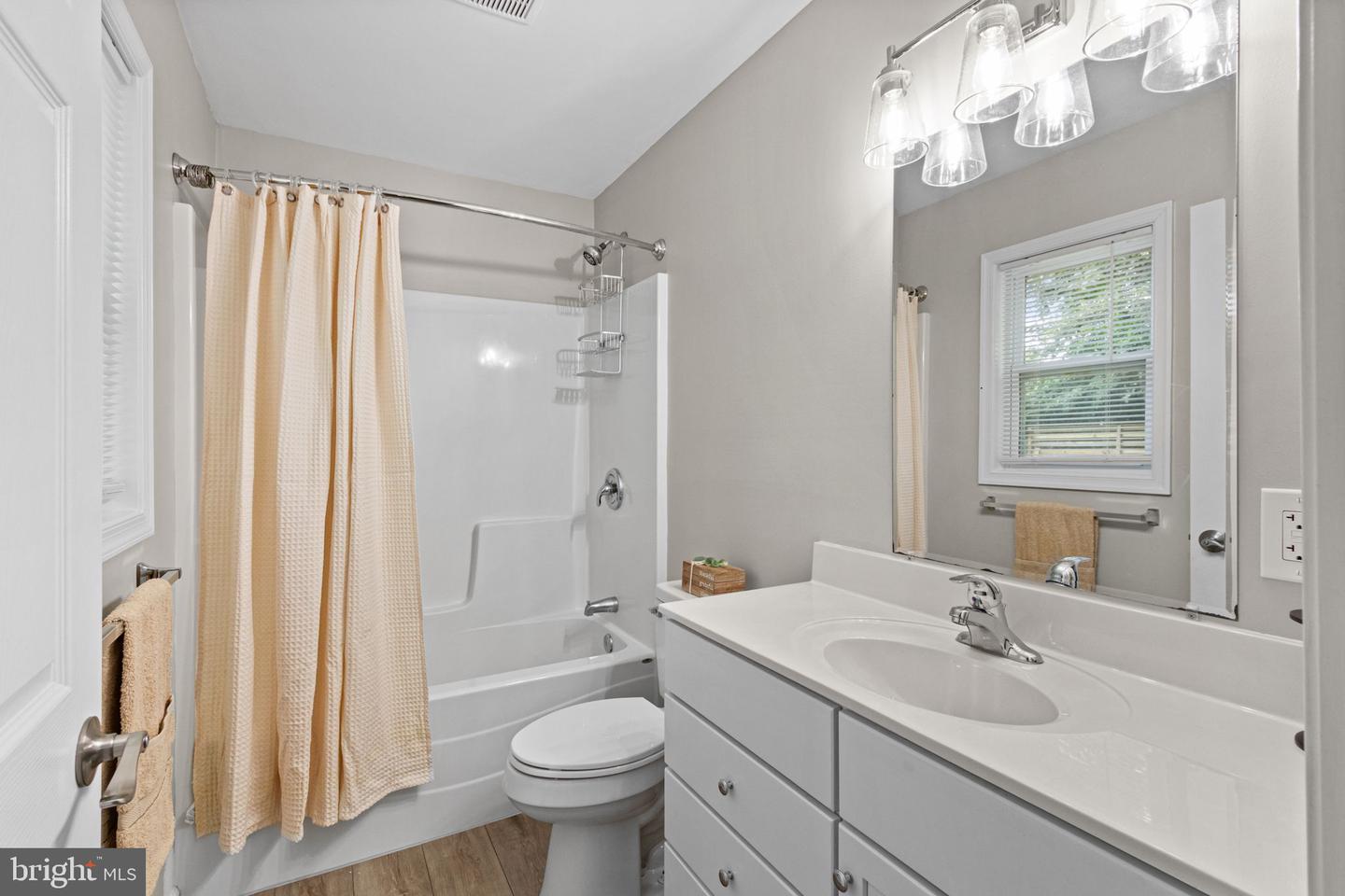 275 FOREST GROVE RD, COLONIAL BEACH, Virginia 22443, 3 Bedrooms Bedrooms, 5 Rooms Rooms,2 BathroomsBathrooms,Residential,For sale,275 FOREST GROVE RD,VAWE2009484 MLS # VAWE2009484