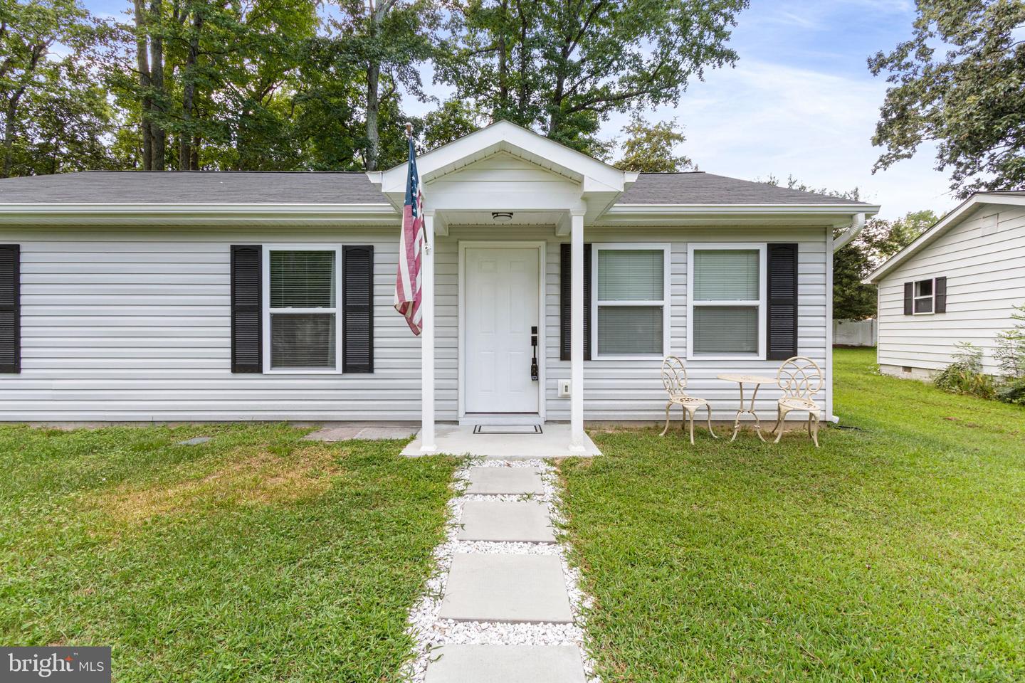 275 FOREST GROVE RD, COLONIAL BEACH, Virginia 22443, 3 Bedrooms Bedrooms, 5 Rooms Rooms,2 BathroomsBathrooms,Residential,For sale,275 FOREST GROVE RD,VAWE2009484 MLS # VAWE2009484