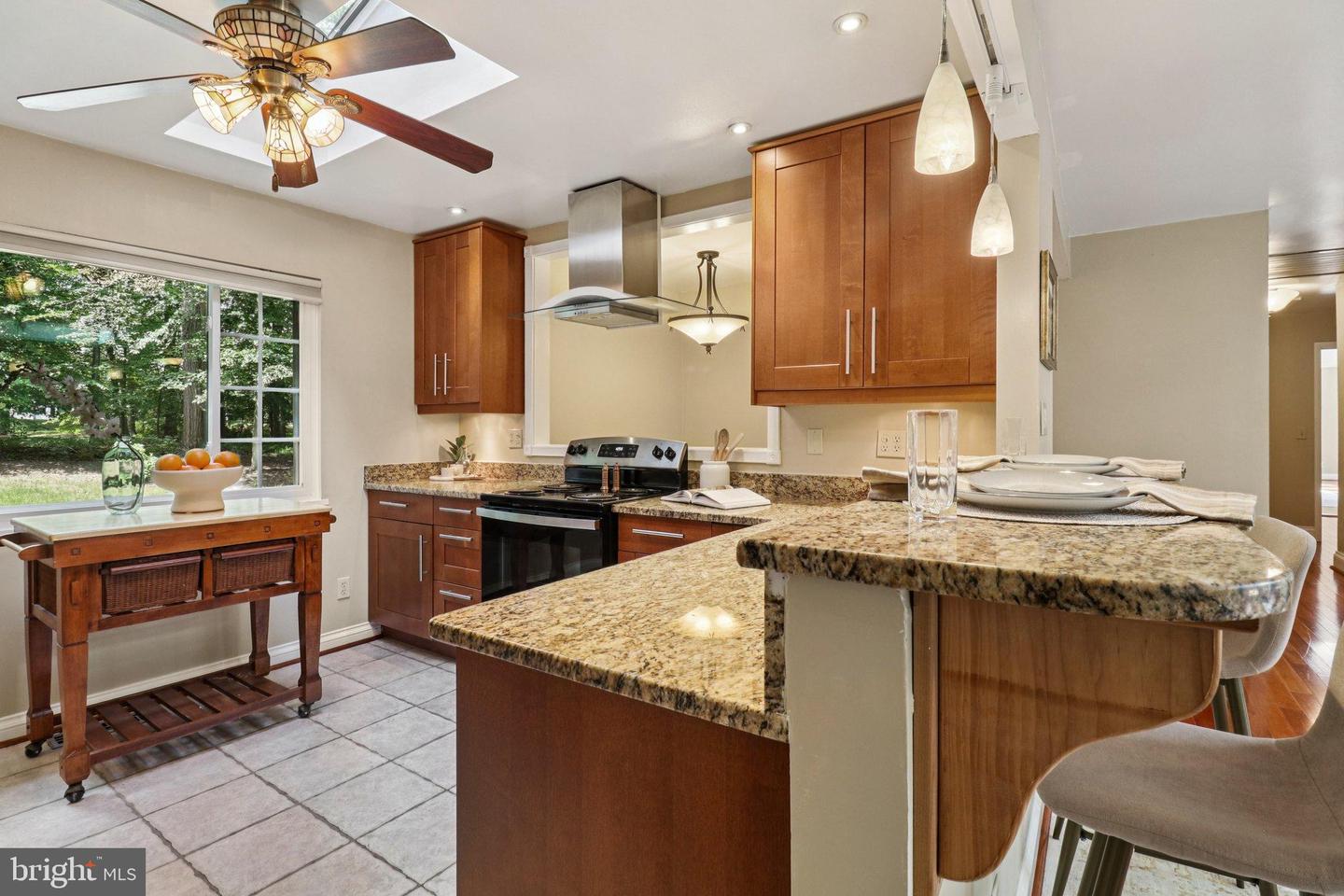 8023 LAKE DR, MANASSAS, Virginia 20111, 3 Bedrooms Bedrooms, 13 Rooms Rooms,3 BathroomsBathrooms,Residential,For sale,8023 LAKE DR,VAPW2101062 MLS # VAPW2101062
