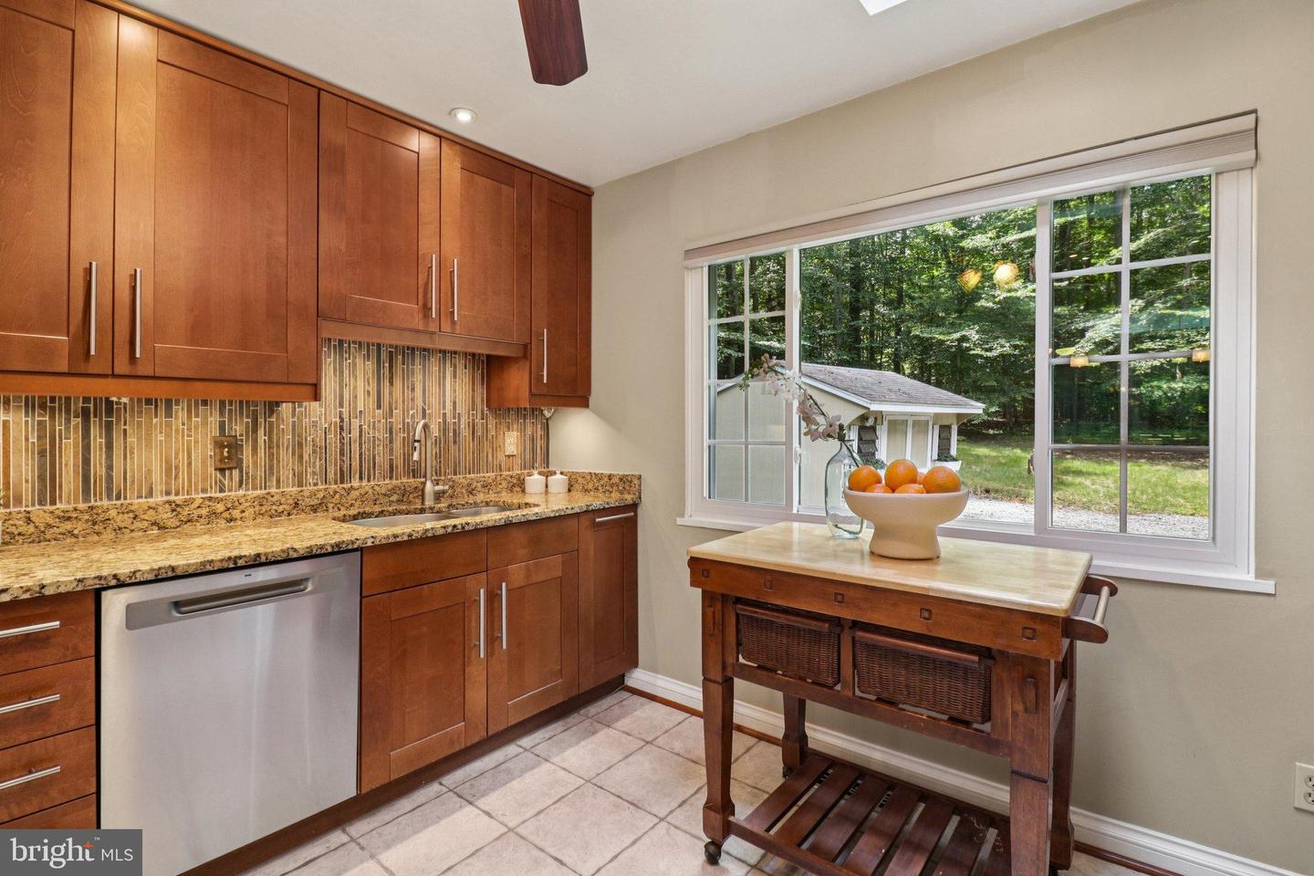 8023 LAKE DR, MANASSAS, Virginia 20111, 3 Bedrooms Bedrooms, 13 Rooms Rooms,3 BathroomsBathrooms,Residential,For sale,8023 LAKE DR,VAPW2101062 MLS # VAPW2101062