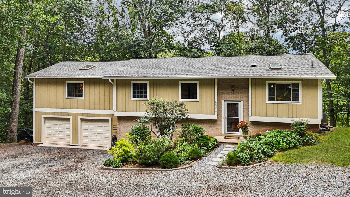 8023 LAKE DR, MANASSAS, Virginia 20111, 3 Bedrooms Bedrooms, 13 Rooms Rooms,3 BathroomsBathrooms,Residential,For sale,8023 LAKE DR,VAPW2101062 MLS # VAPW2101062
