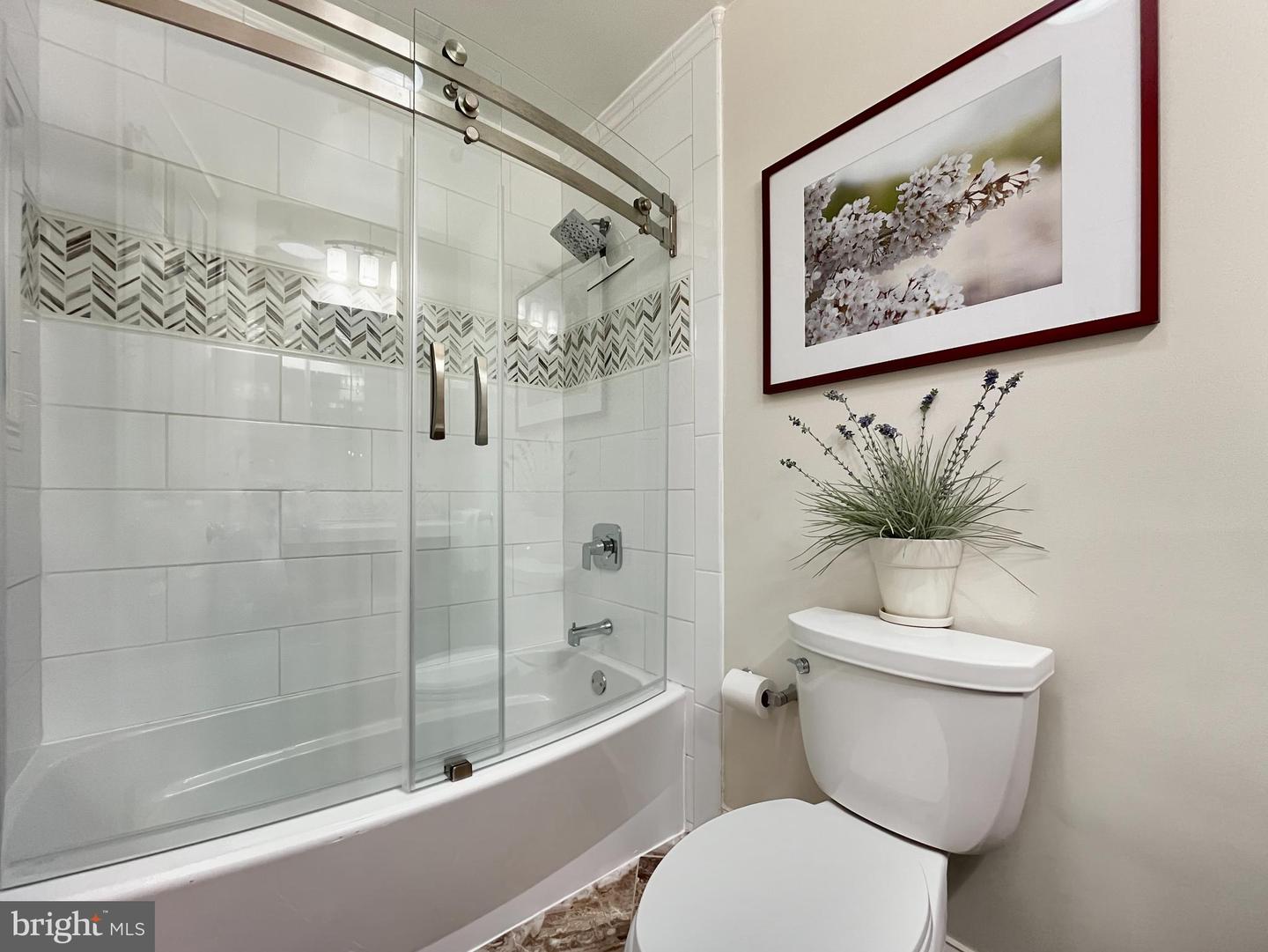 8023 LAKE DR, MANASSAS, Virginia 20111, 3 Bedrooms Bedrooms, 13 Rooms Rooms,3 BathroomsBathrooms,Residential,For sale,8023 LAKE DR,VAPW2101062 MLS # VAPW2101062