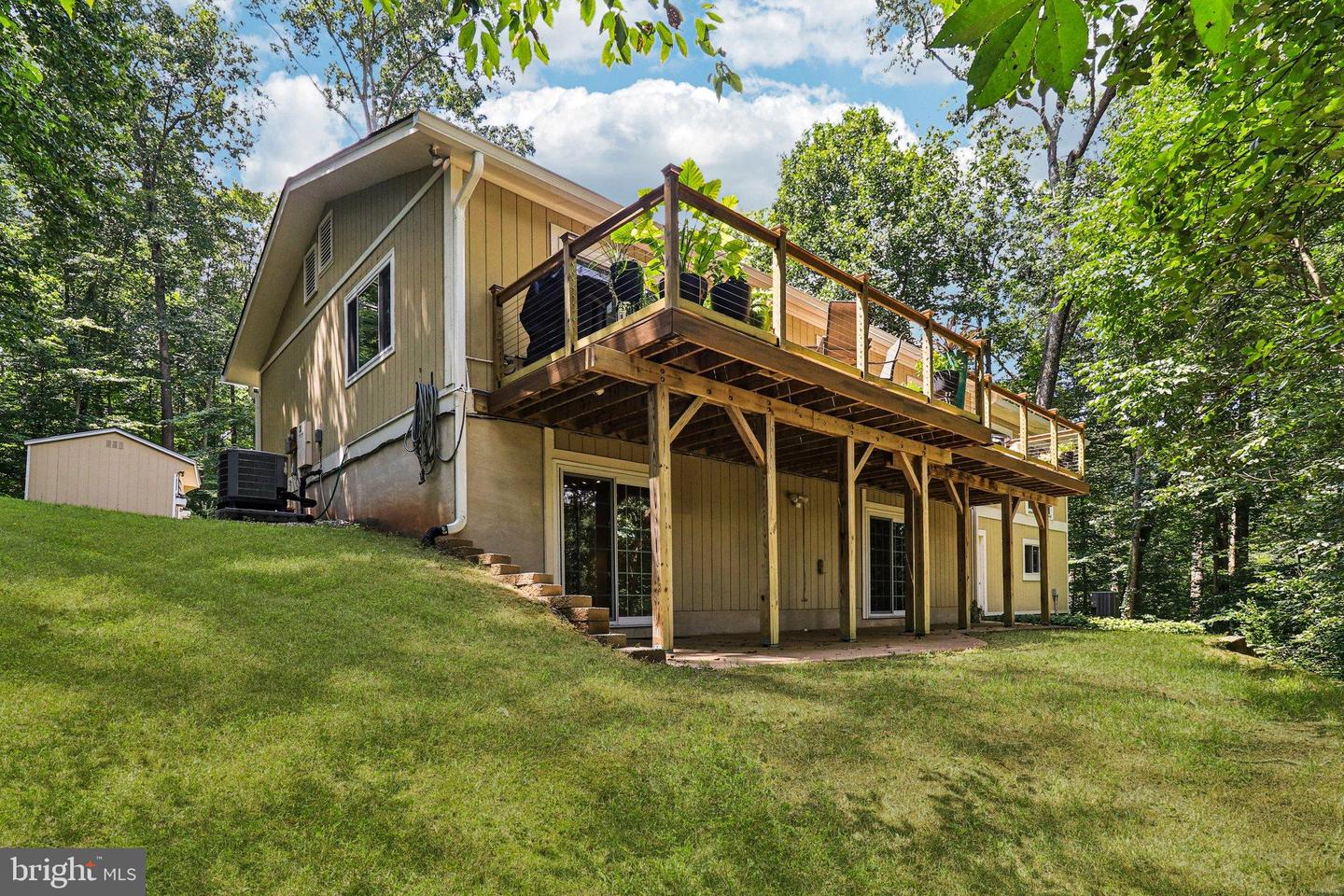 8023 LAKE DR, MANASSAS, Virginia 20111, 3 Bedrooms Bedrooms, 13 Rooms Rooms,3 BathroomsBathrooms,Residential,For sale,8023 LAKE DR,VAPW2101062 MLS # VAPW2101062