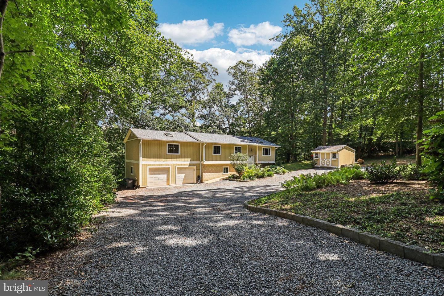 8023 LAKE DR, MANASSAS, Virginia 20111, 3 Bedrooms Bedrooms, 13 Rooms Rooms,3 BathroomsBathrooms,Residential,For sale,8023 LAKE DR,VAPW2101062 MLS # VAPW2101062