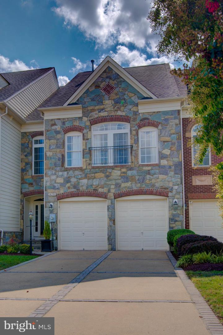 18295 BUCCANEER TER, LEESBURG, Virginia 20176, 4 Bedrooms Bedrooms, ,4 BathroomsBathrooms,Residential,For sale,18295 BUCCANEER TER,VALO2104184 MLS # VALO2104184