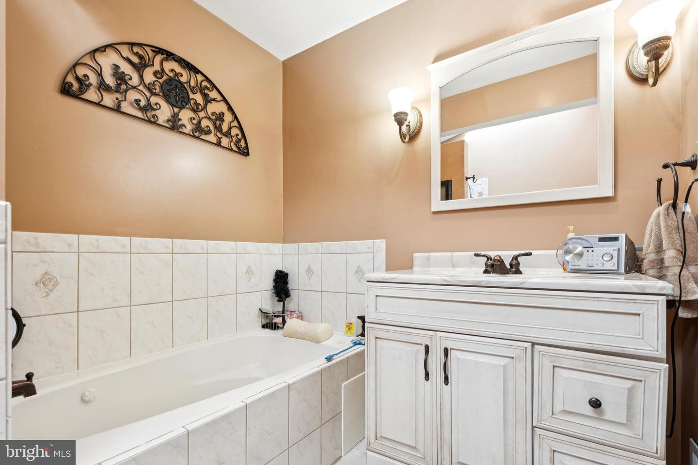 2314 MARLINE CT, WOODBRIDGE, Virginia 22192, 4 Bedrooms Bedrooms, ,3 BathroomsBathrooms,Residential,For sale,2314 MARLINE CT,VAPW2101074 MLS # VAPW2101074