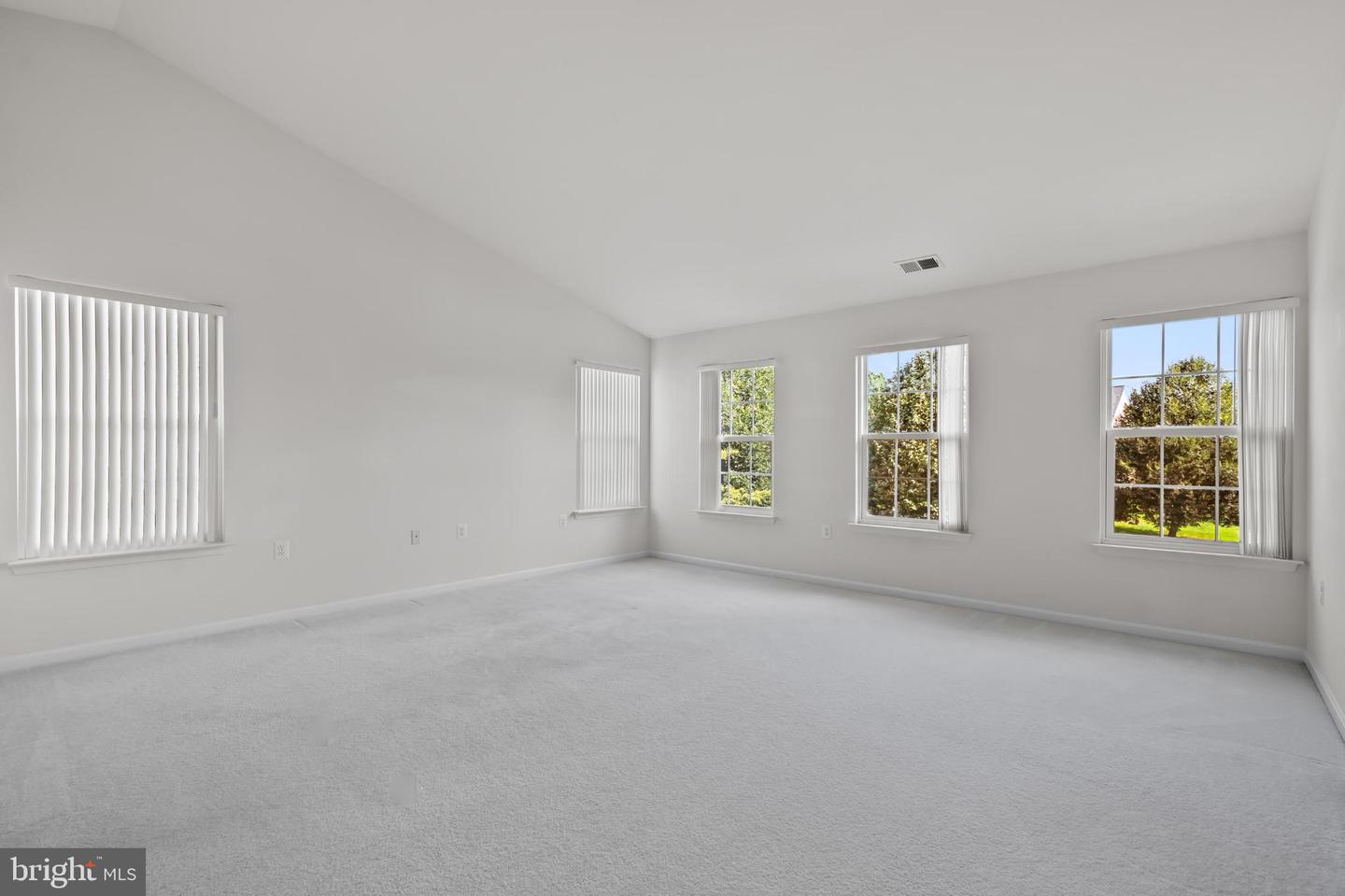 929 TOWERING OAK CT, PURCELLVILLE, Virginia 20132, 4 Bedrooms Bedrooms, 17 Rooms Rooms,2 BathroomsBathrooms,Residential,For sale,929 TOWERING OAK CT,VALO2104192 MLS # VALO2104192
