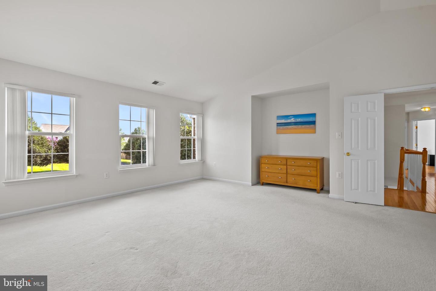 929 TOWERING OAK CT, PURCELLVILLE, Virginia 20132, 4 Bedrooms Bedrooms, 17 Rooms Rooms,2 BathroomsBathrooms,Residential,For sale,929 TOWERING OAK CT,VALO2104192 MLS # VALO2104192
