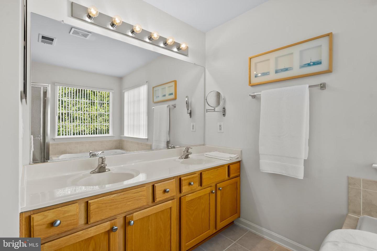 929 TOWERING OAK CT, PURCELLVILLE, Virginia 20132, 4 Bedrooms Bedrooms, 17 Rooms Rooms,2 BathroomsBathrooms,Residential,For sale,929 TOWERING OAK CT,VALO2104192 MLS # VALO2104192
