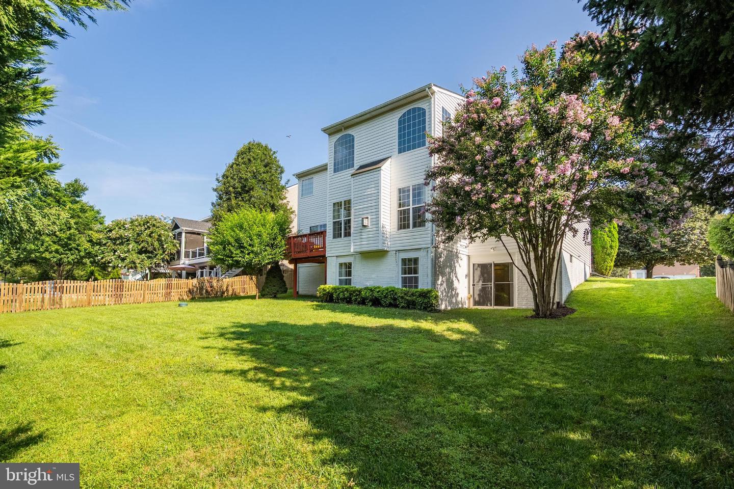 929 TOWERING OAK CT, PURCELLVILLE, Virginia 20132, 4 Bedrooms Bedrooms, 17 Rooms Rooms,2 BathroomsBathrooms,Residential,For sale,929 TOWERING OAK CT,VALO2104192 MLS # VALO2104192