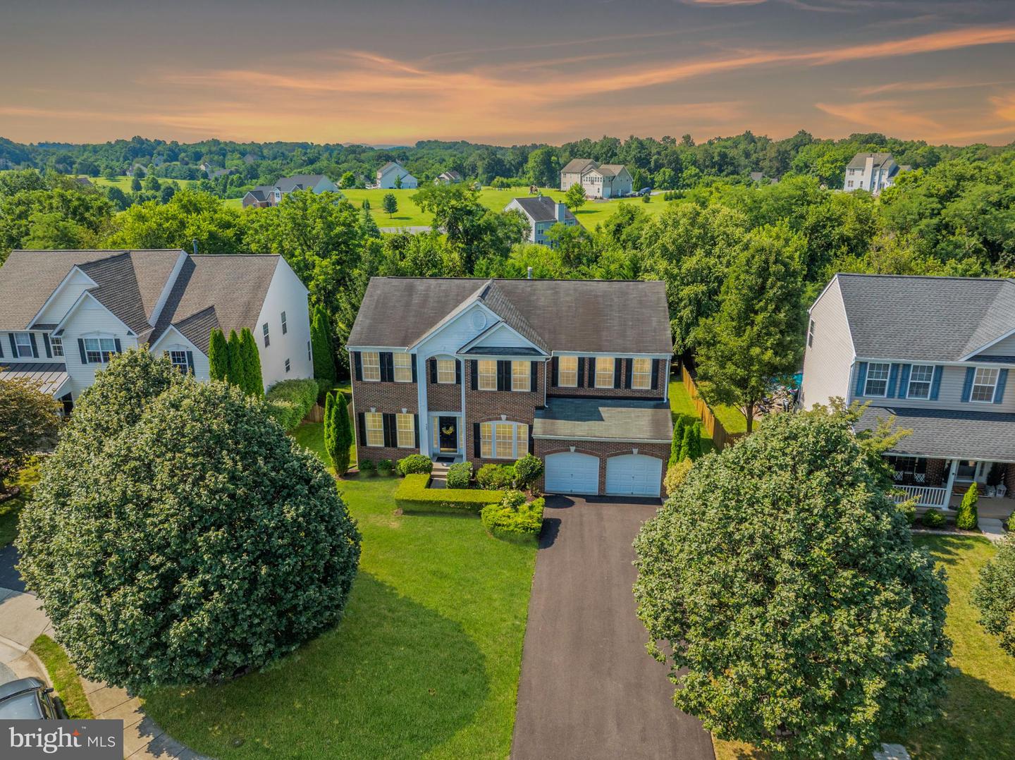 929 TOWERING OAK CT, PURCELLVILLE, Virginia 20132, 4 Bedrooms Bedrooms, 17 Rooms Rooms,2 BathroomsBathrooms,Residential,For sale,929 TOWERING OAK CT,VALO2104192 MLS # VALO2104192