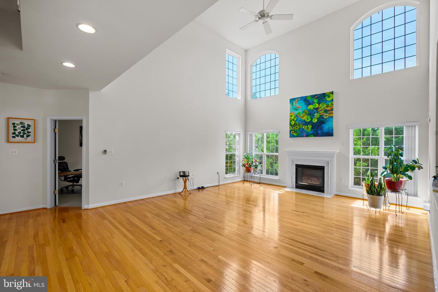 929 TOWERING OAK CT, PURCELLVILLE, Virginia 20132, 4 Bedrooms Bedrooms, 17 Rooms Rooms,2 BathroomsBathrooms,Residential,For sale,929 TOWERING OAK CT,VALO2104192 MLS # VALO2104192