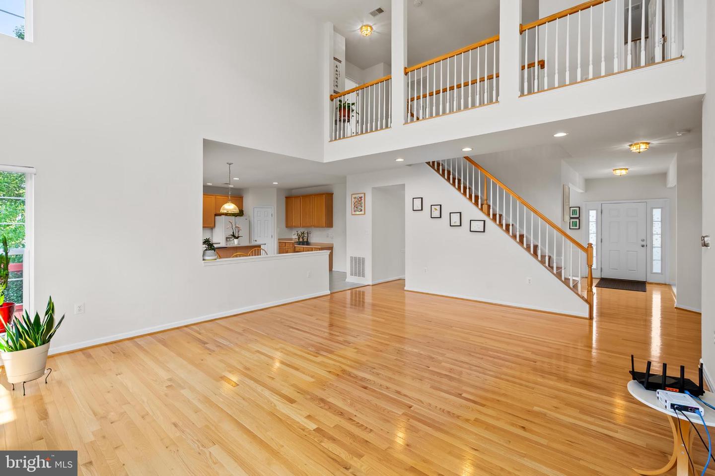 929 TOWERING OAK CT, PURCELLVILLE, Virginia 20132, 4 Bedrooms Bedrooms, 17 Rooms Rooms,2 BathroomsBathrooms,Residential,For sale,929 TOWERING OAK CT,VALO2104192 MLS # VALO2104192