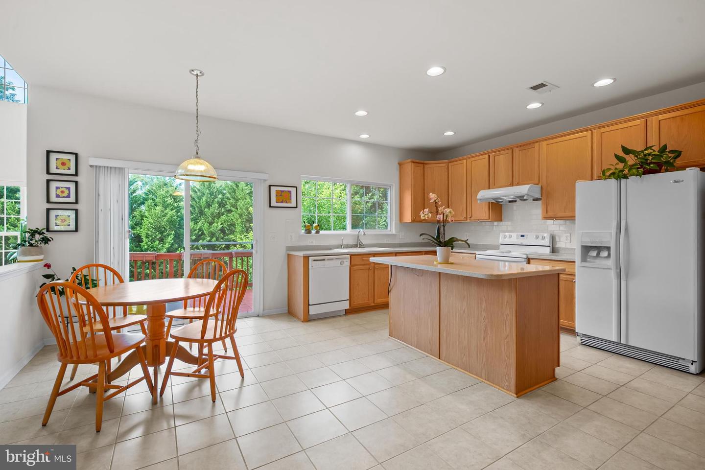 929 TOWERING OAK CT, PURCELLVILLE, Virginia 20132, 4 Bedrooms Bedrooms, 17 Rooms Rooms,2 BathroomsBathrooms,Residential,For sale,929 TOWERING OAK CT,VALO2104192 MLS # VALO2104192
