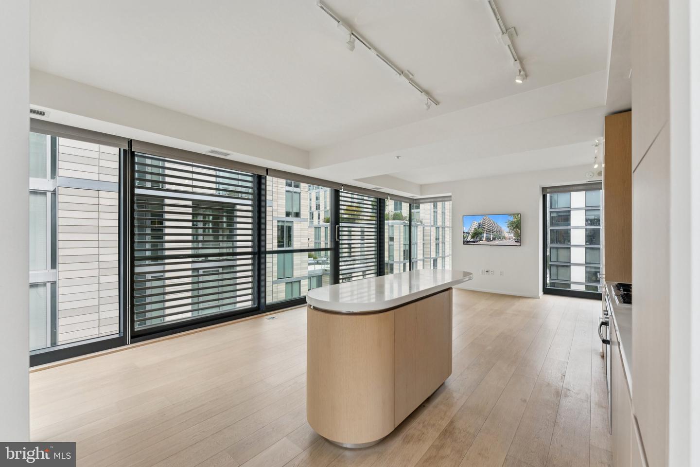 925 H ST NW #701, WASHINGTON, District Of Columbia 20001, 1 Bedroom Bedrooms, ,1 BathroomBathrooms,Residential,For sale,925 H ST NW #701,DCDC2214368 MLS # DCDC2214368