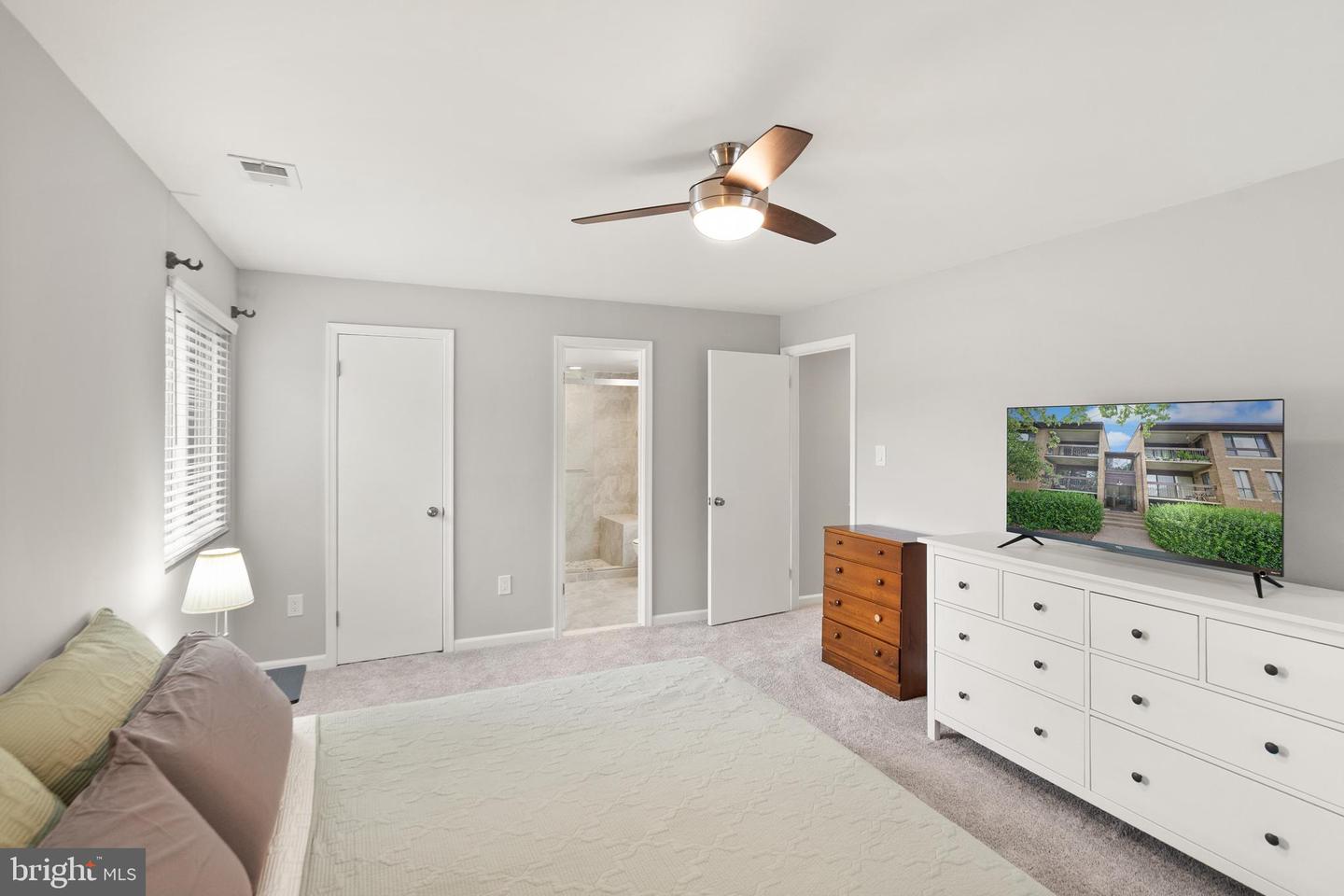 551 FLORIDA AVE #T3, HERNDON, Virginia 20170, 2 Bedrooms Bedrooms, ,2 BathroomsBathrooms,Residential,For sale,551 FLORIDA AVE #T3,VAFX2260506 MLS # VAFX2260506