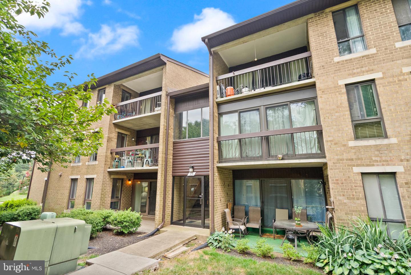 551 FLORIDA AVE #T3, HERNDON, Virginia 20170, 2 Bedrooms Bedrooms, ,2 BathroomsBathrooms,Residential,For sale,551 FLORIDA AVE #T3,VAFX2260506 MLS # VAFX2260506