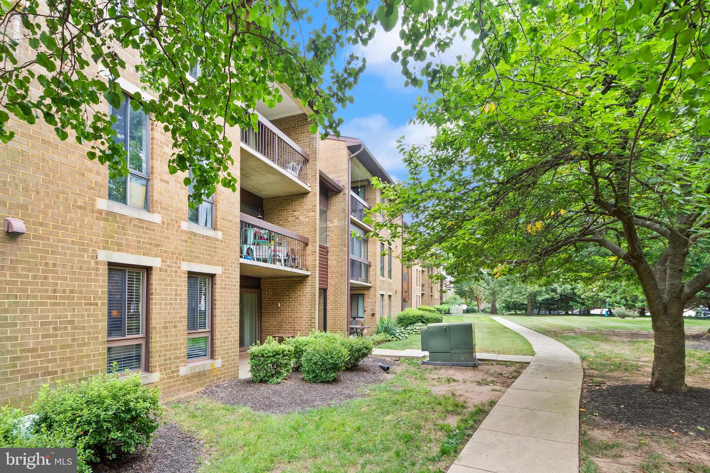 551 FLORIDA AVE #T3, HERNDON, Virginia 20170, 2 Bedrooms Bedrooms, ,2 BathroomsBathrooms,Residential,For sale,551 FLORIDA AVE #T3,VAFX2260506 MLS # VAFX2260506