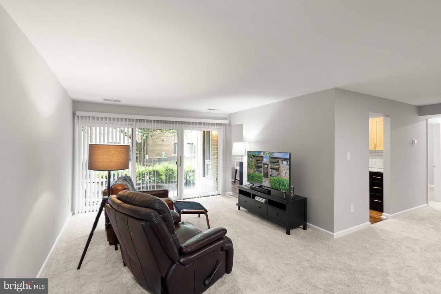 551 FLORIDA AVE #T3, HERNDON, Virginia 20170, 2 Bedrooms Bedrooms, ,2 BathroomsBathrooms,Residential,For sale,551 FLORIDA AVE #T3,VAFX2260506 MLS # VAFX2260506