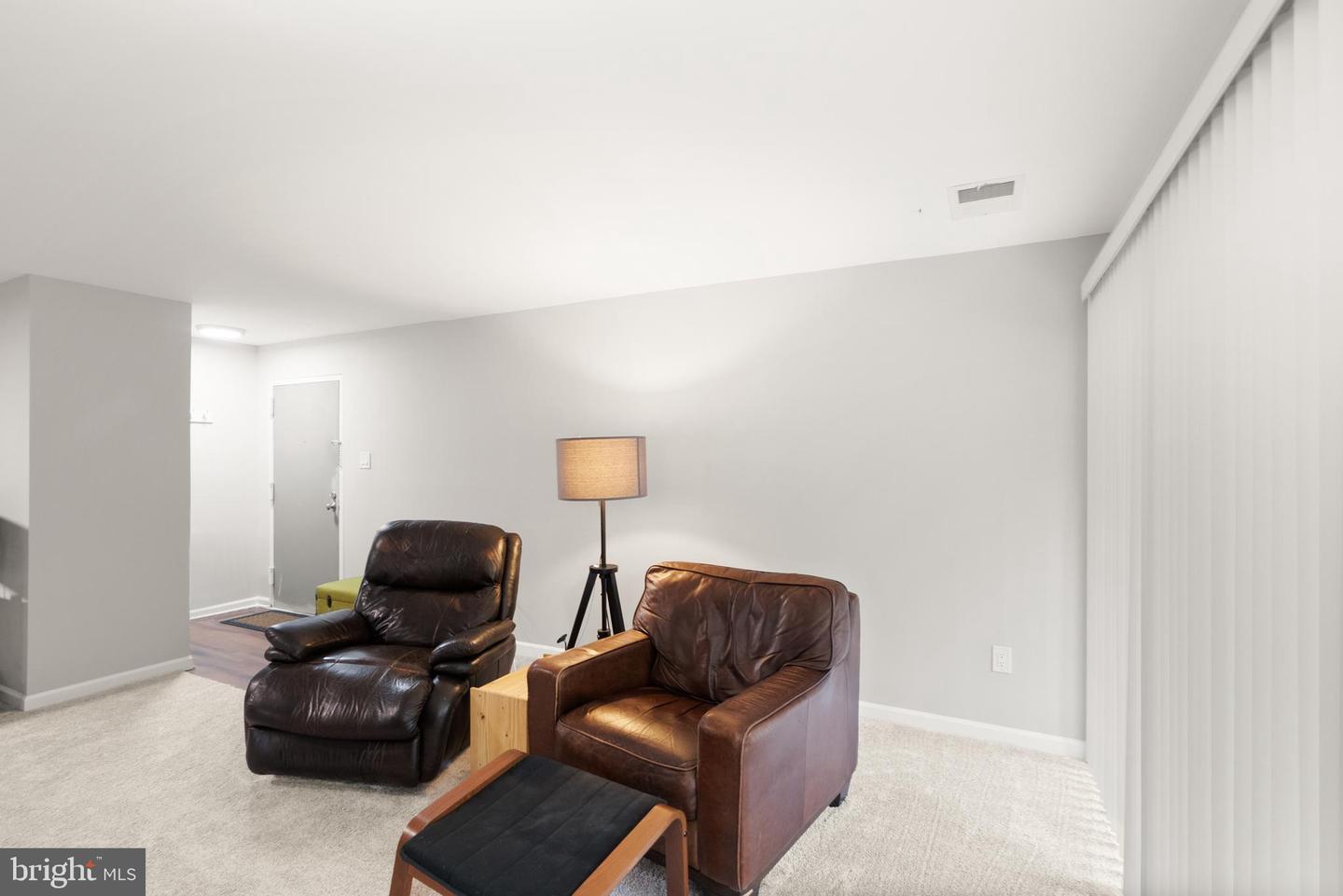 551 FLORIDA AVE #T3, HERNDON, Virginia 20170, 2 Bedrooms Bedrooms, ,2 BathroomsBathrooms,Residential,For sale,551 FLORIDA AVE #T3,VAFX2260506 MLS # VAFX2260506