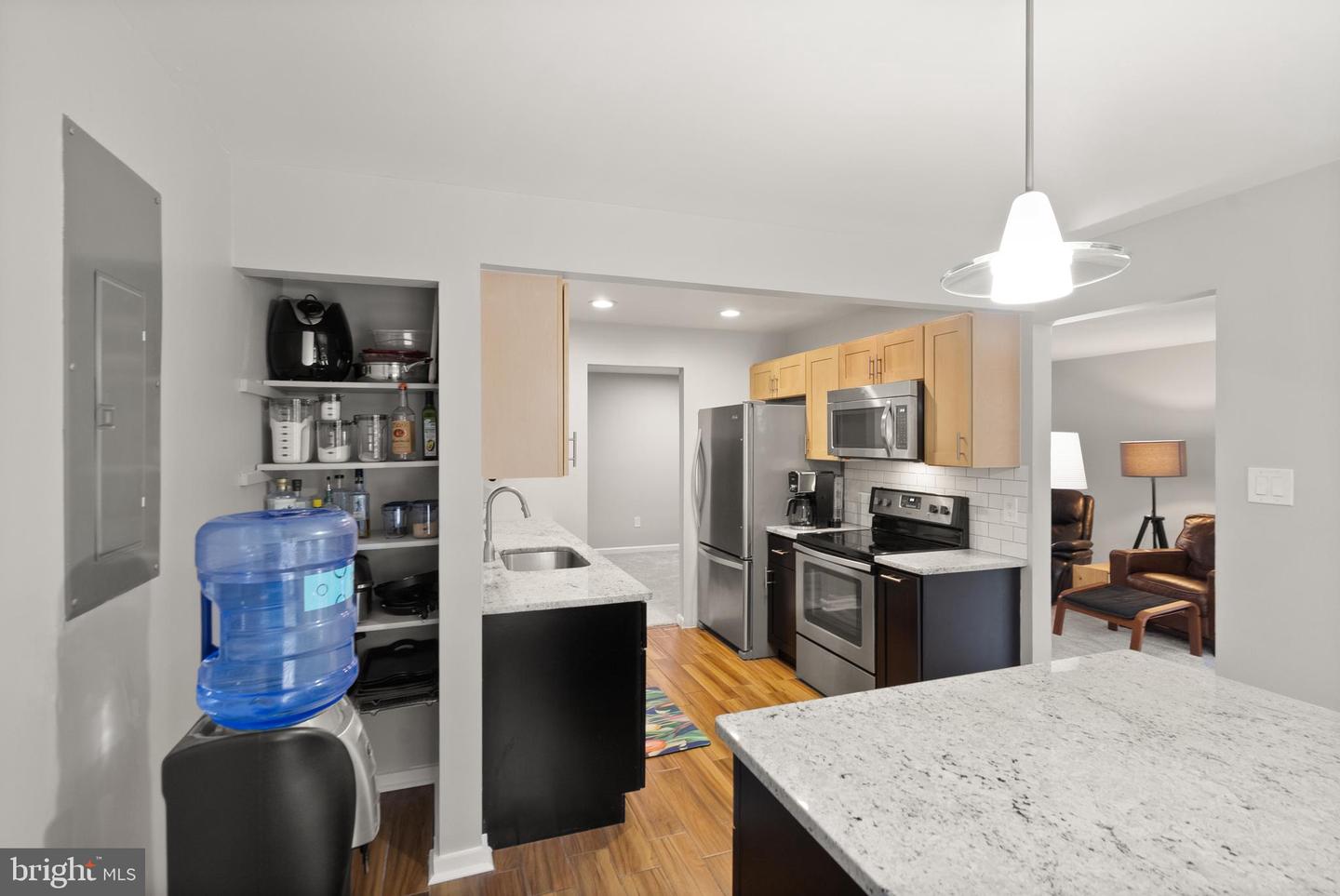 551 FLORIDA AVE #T3, HERNDON, Virginia 20170, 2 Bedrooms Bedrooms, ,2 BathroomsBathrooms,Residential,For sale,551 FLORIDA AVE #T3,VAFX2260506 MLS # VAFX2260506