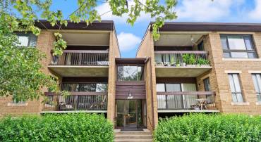 551 FLORIDA AVE #T3, HERNDON, Virginia 20170, 2 Bedrooms Bedrooms, ,2 BathroomsBathrooms,Residential,For sale,551 FLORIDA AVE #T3,VAFX2260506 MLS # VAFX2260506