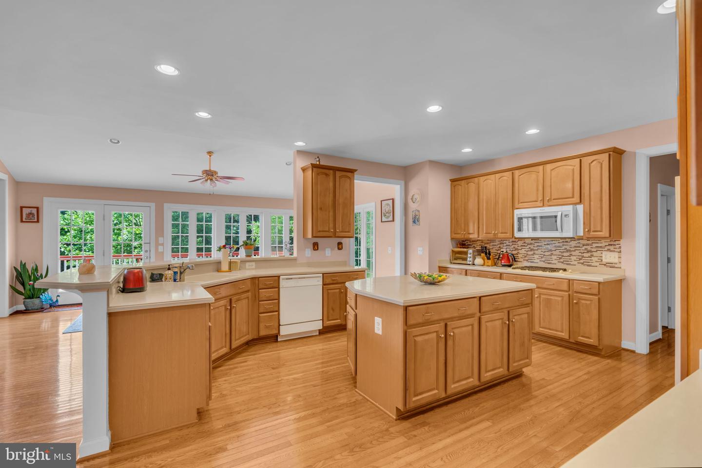 9800 GOLDENBERRY HILL LN, MANASSAS, Virginia 20112, 4 Bedrooms Bedrooms, ,3 BathroomsBathrooms,Residential,For sale,9800 GOLDENBERRY HILL LN,VAPW2101202 MLS # VAPW2101202