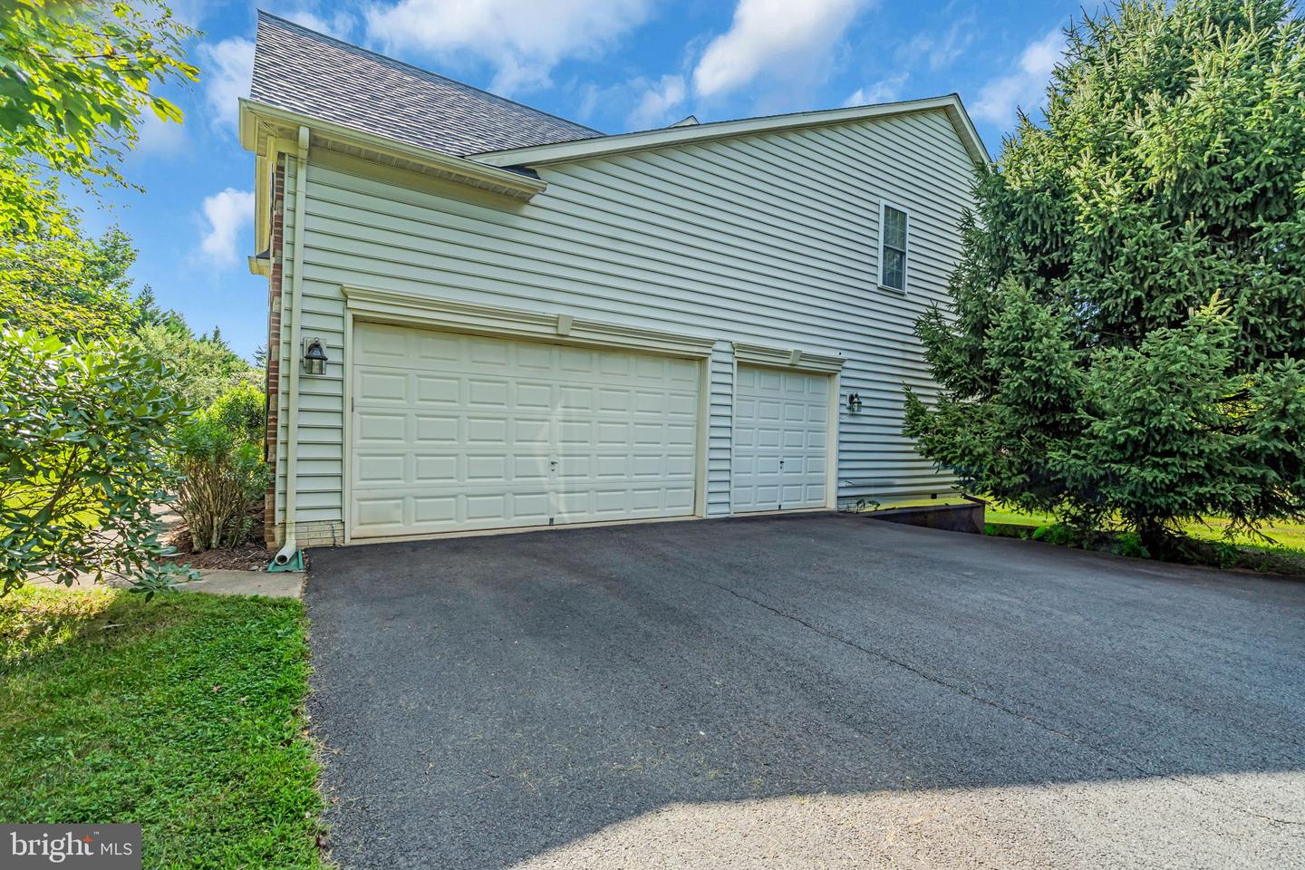 9800 GOLDENBERRY HILL LN, MANASSAS, Virginia 20112, 4 Bedrooms Bedrooms, ,3 BathroomsBathrooms,Residential,For sale,9800 GOLDENBERRY HILL LN,VAPW2101202 MLS # VAPW2101202