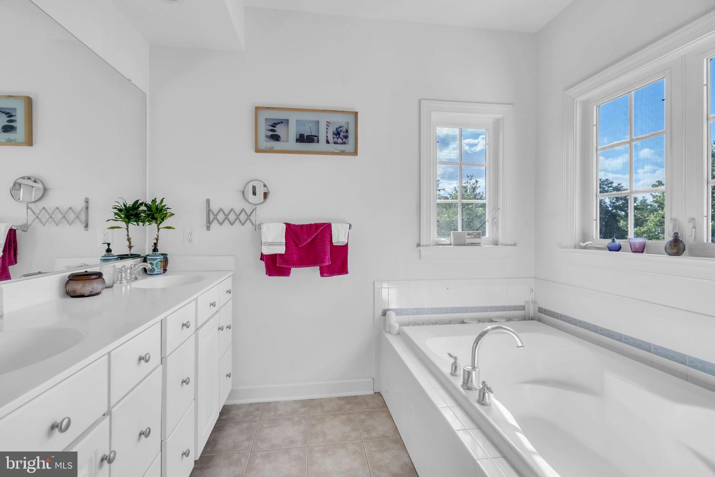 9800 GOLDENBERRY HILL LN, MANASSAS, Virginia 20112, 4 Bedrooms Bedrooms, ,3 BathroomsBathrooms,Residential,For sale,9800 GOLDENBERRY HILL LN,VAPW2101202 MLS # VAPW2101202