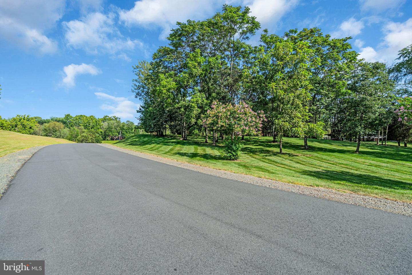 9800 GOLDENBERRY HILL LN, MANASSAS, Virginia 20112, 4 Bedrooms Bedrooms, ,3 BathroomsBathrooms,Residential,For sale,9800 GOLDENBERRY HILL LN,VAPW2101202 MLS # VAPW2101202