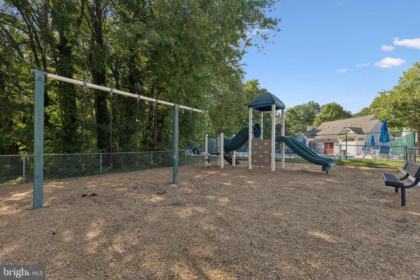 7515-E SNOWPEA CT #161, ALEXANDRIA, Virginia 22306, 2 Bedrooms Bedrooms, ,2 BathroomsBathrooms,Residential,For sale,7515-E SNOWPEA CT #161,VAFX2260676 MLS # VAFX2260676
