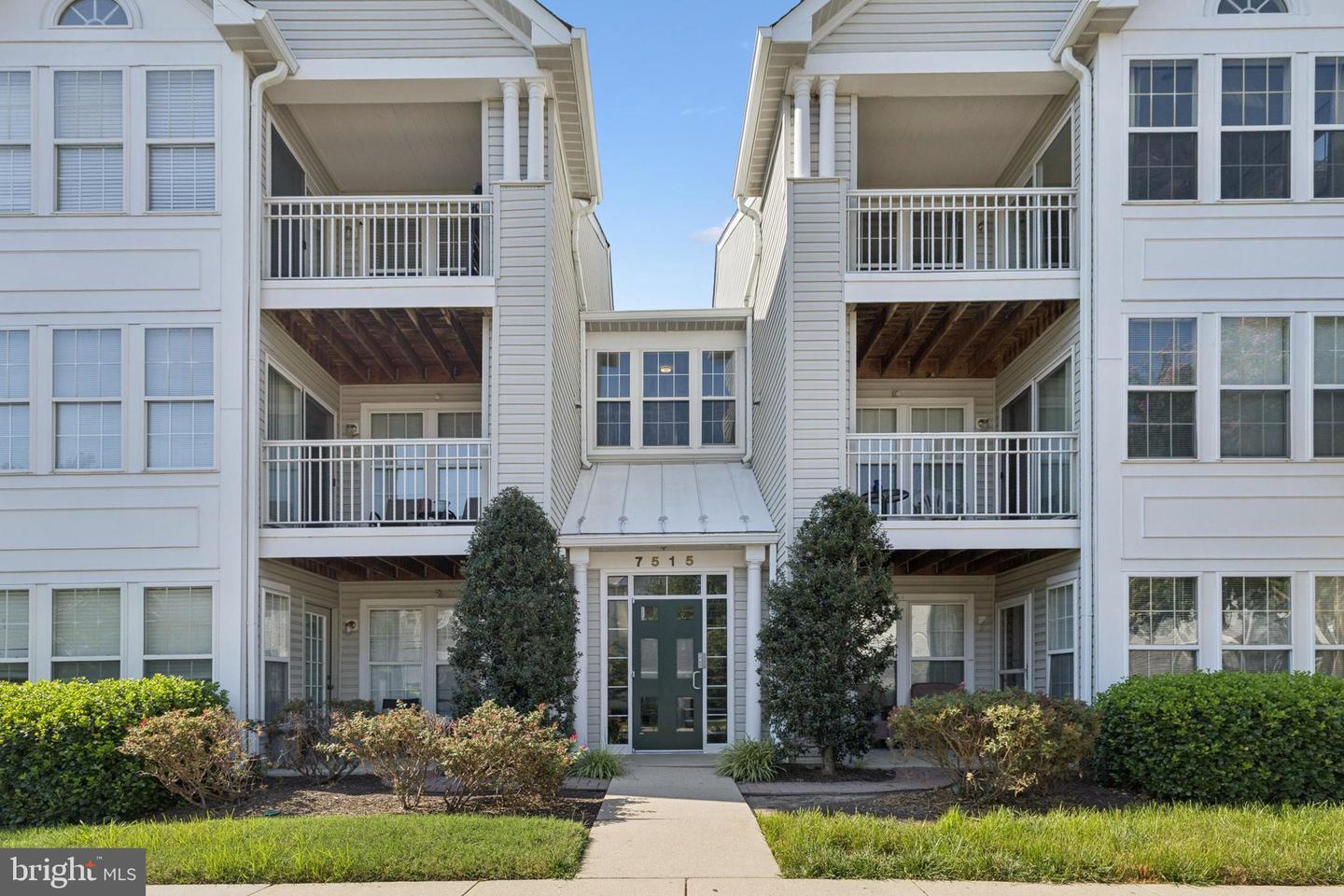 7515-E SNOWPEA CT #161, ALEXANDRIA, Virginia 22306, 2 Bedrooms Bedrooms, ,2 BathroomsBathrooms,Residential,For sale,7515-E SNOWPEA CT #161,VAFX2260676 MLS # VAFX2260676