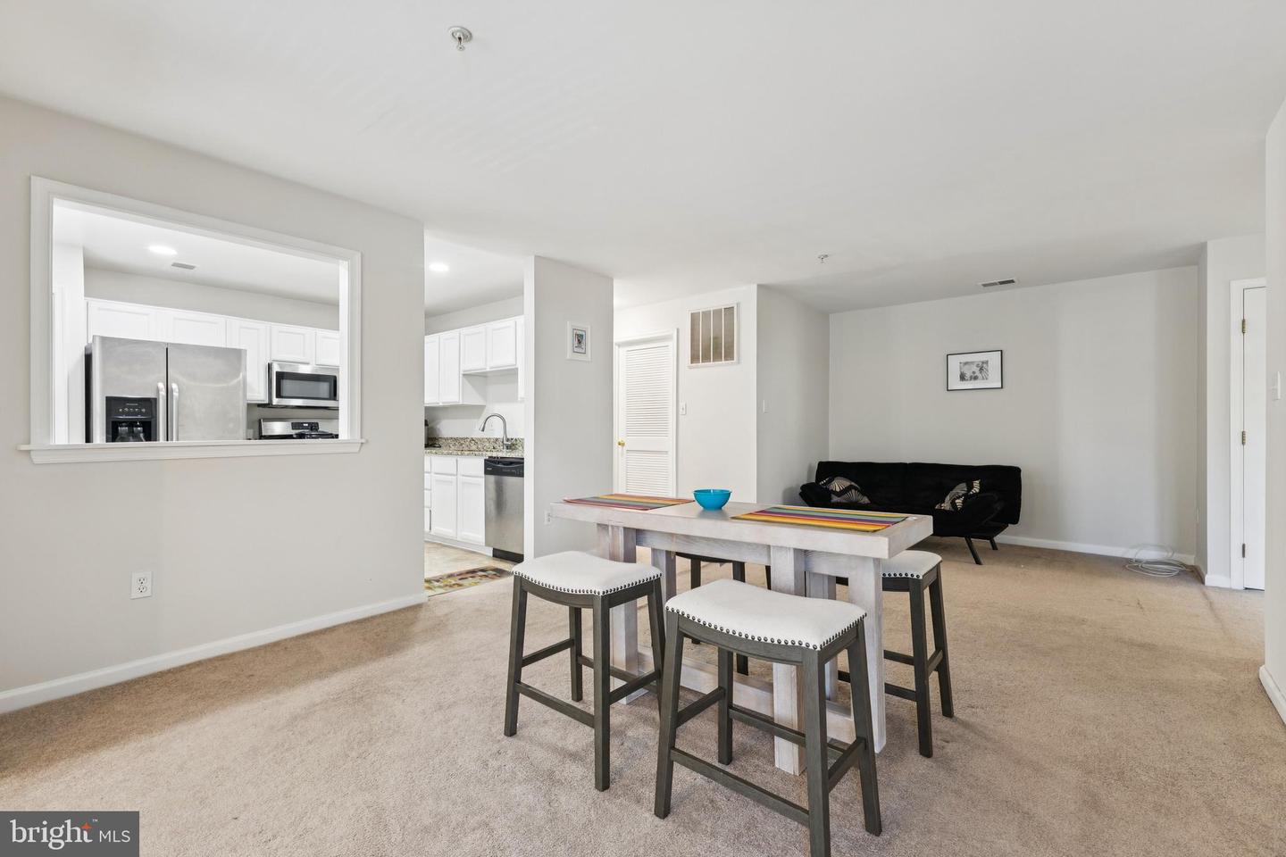 7515-E SNOWPEA CT #161, ALEXANDRIA, Virginia 22306, 2 Bedrooms Bedrooms, ,2 BathroomsBathrooms,Residential,For sale,7515-E SNOWPEA CT #161,VAFX2260676 MLS # VAFX2260676
