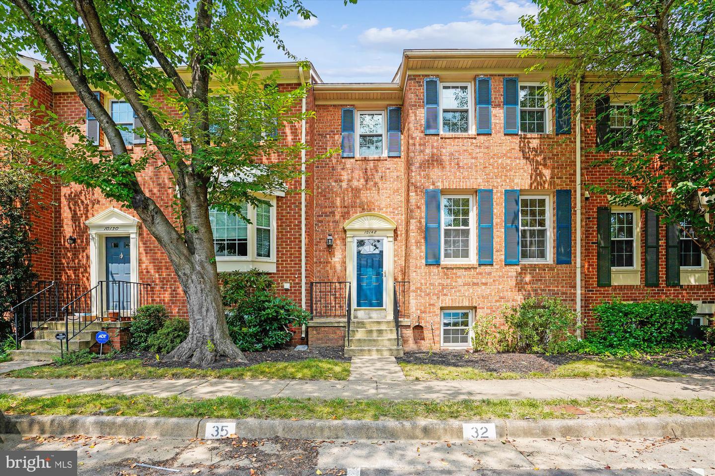 10148 VILLAGE KNOLLS CT, OAKTON, Virginia 22124, 4 Bedrooms Bedrooms, ,3 BathroomsBathrooms,Residential,For sale,10148 VILLAGE KNOLLS CT,VAFX2260906 MLS # VAFX2260906