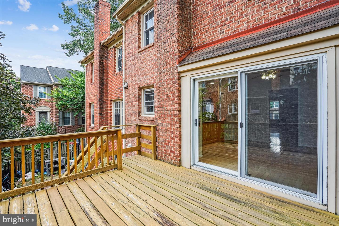 10148 VILLAGE KNOLLS CT, OAKTON, Virginia 22124, 4 Bedrooms Bedrooms, ,3 BathroomsBathrooms,Residential,For sale,10148 VILLAGE KNOLLS CT,VAFX2260906 MLS # VAFX2260906