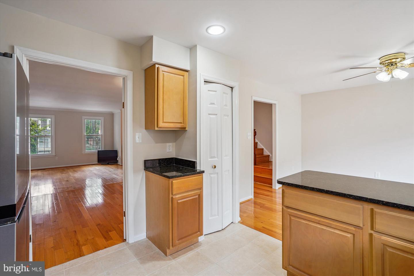 10148 VILLAGE KNOLLS CT, OAKTON, Virginia 22124, 4 Bedrooms Bedrooms, ,3 BathroomsBathrooms,Residential,For sale,10148 VILLAGE KNOLLS CT,VAFX2260906 MLS # VAFX2260906
