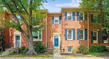 10148 VILLAGE KNOLLS CT, OAKTON, Virginia 22124, 4 Bedrooms Bedrooms, ,3 BathroomsBathrooms,Residential,For sale,10148 VILLAGE KNOLLS CT,VAFX2260906 MLS # VAFX2260906