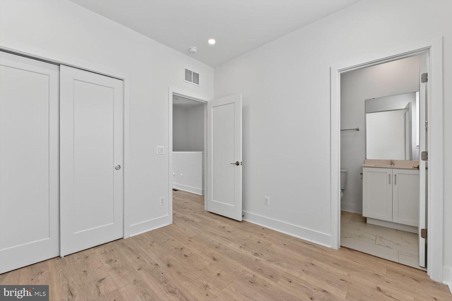 2009 TYSONS RIDGELINE RD, FALLS CHURCH, Virginia 22043, 3 Bedrooms Bedrooms, ,3 BathroomsBathrooms,Residential,For sale,2009 TYSONS RIDGELINE RD,VAFX2260914 MLS # VAFX2260914