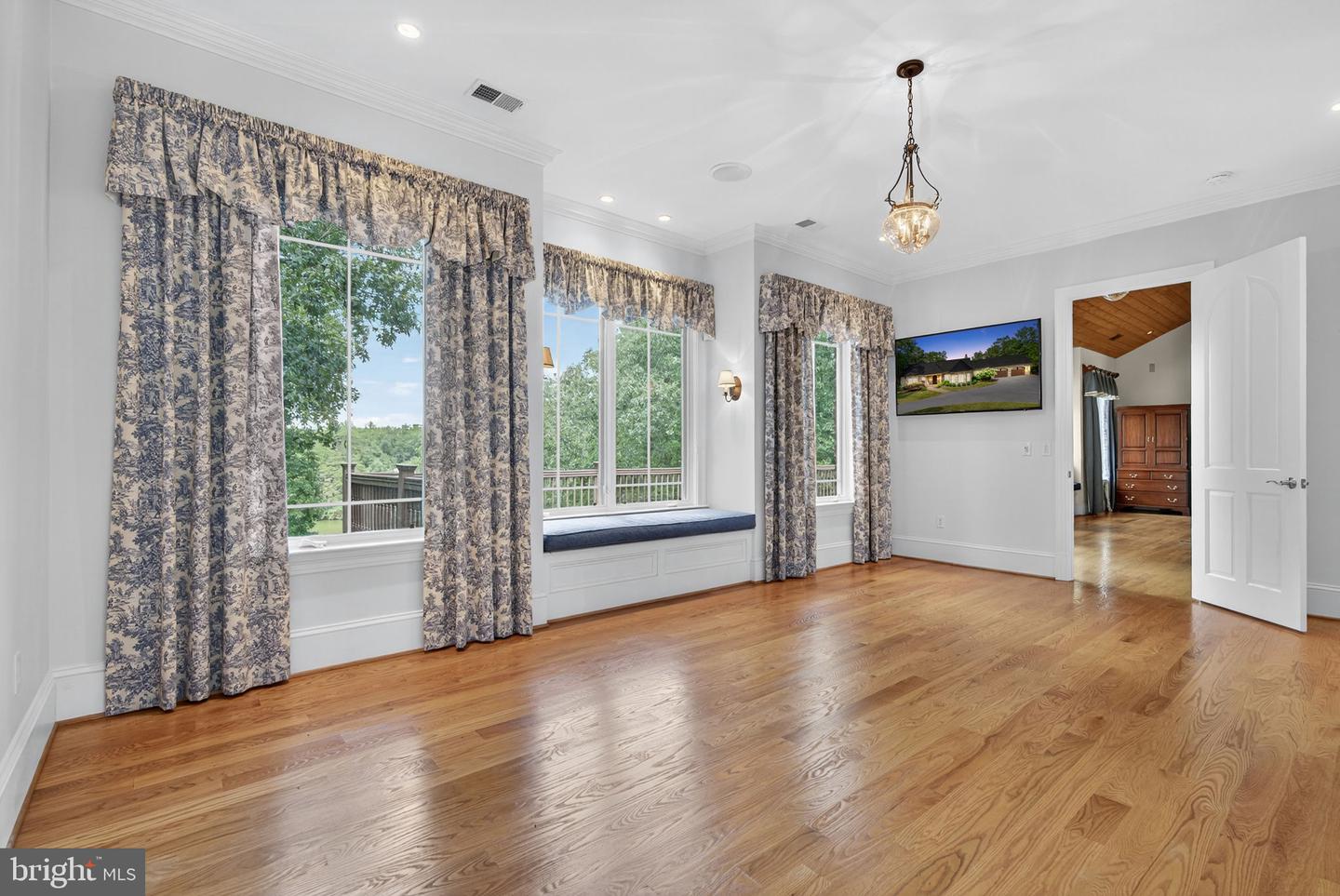 291 LAKE SERENE DR, WINCHESTER, Virginia 22603, 4 Bedrooms Bedrooms, ,4 BathroomsBathrooms,Residential,For sale,291 LAKE SERENE DR,VAFV2036052 MLS # VAFV2036052