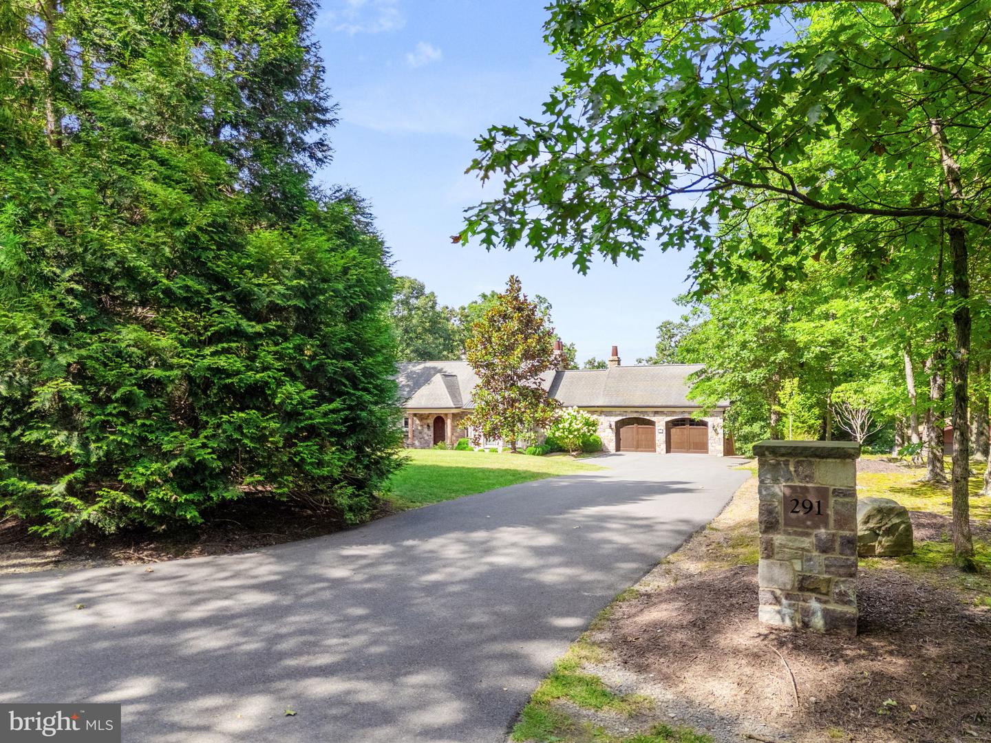 291 LAKE SERENE DR, WINCHESTER, Virginia 22603, 4 Bedrooms Bedrooms, ,4 BathroomsBathrooms,Residential,For sale,291 LAKE SERENE DR,VAFV2036052 MLS # VAFV2036052