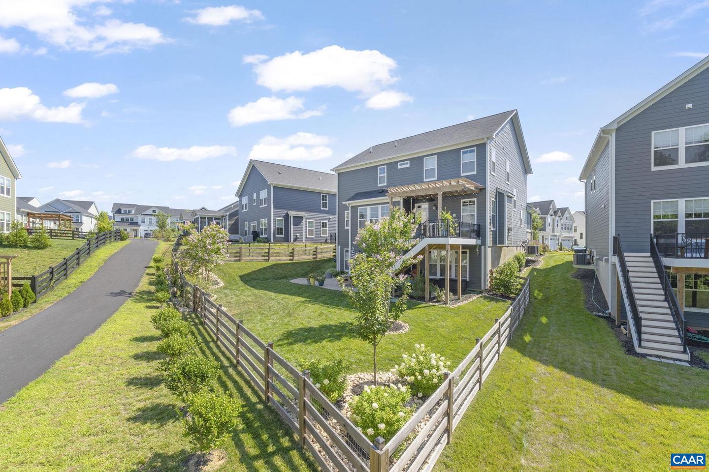 2072 DUNWOOD DR, CROZET, Virginia 22932, 5 Bedrooms Bedrooms, ,3 BathroomsBathrooms,Residential,For sale,2072 DUNWOOD DR,667784 MLS # 667784