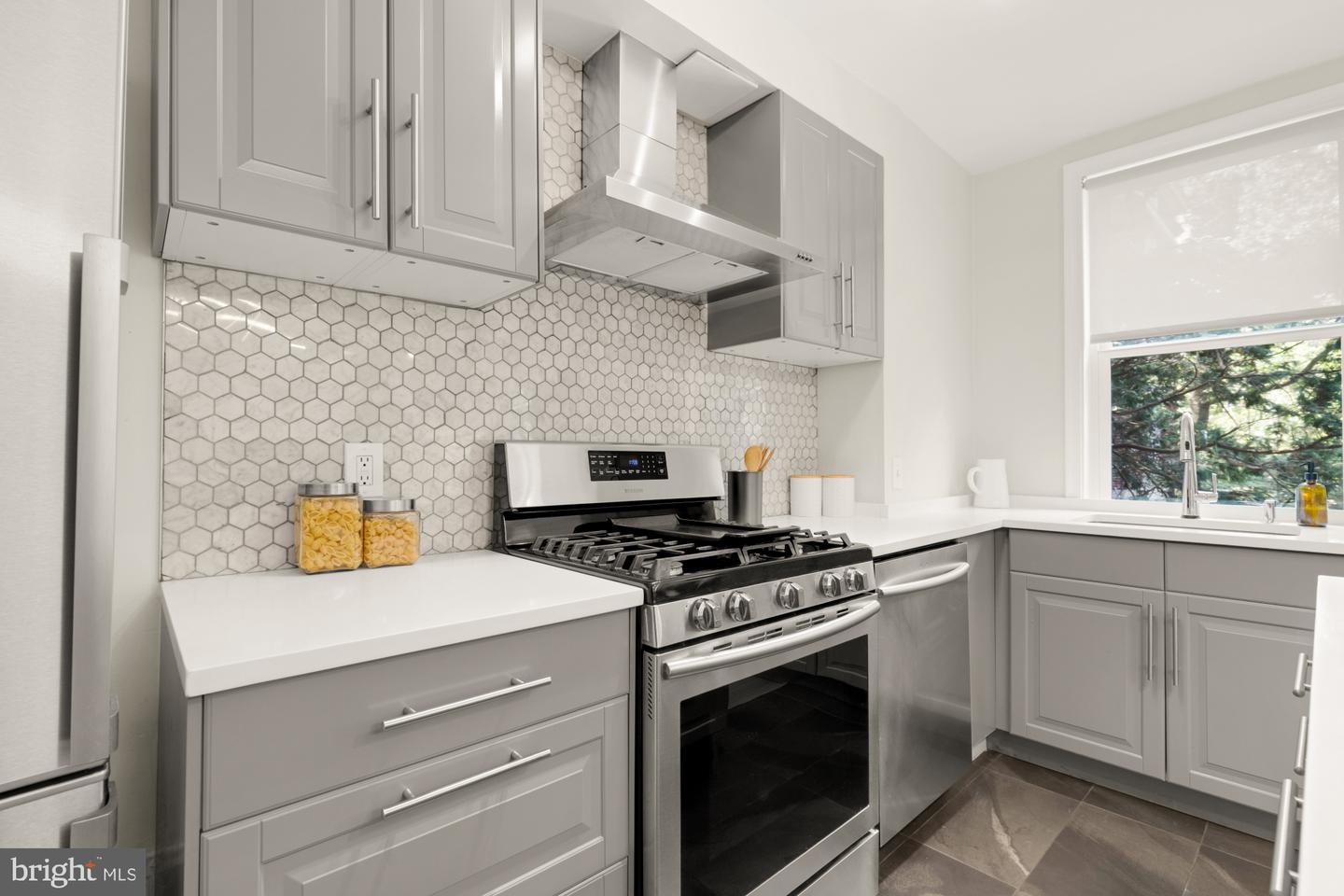 2801 ADAMS MILL RD NW #210, WASHINGTON, District Of Columbia 20009, 1 Bedroom Bedrooms, ,1 BathroomBathrooms,Residential,For sale,2801 ADAMS MILL RD NW #210,DCDC2215046 MLS # DCDC2215046