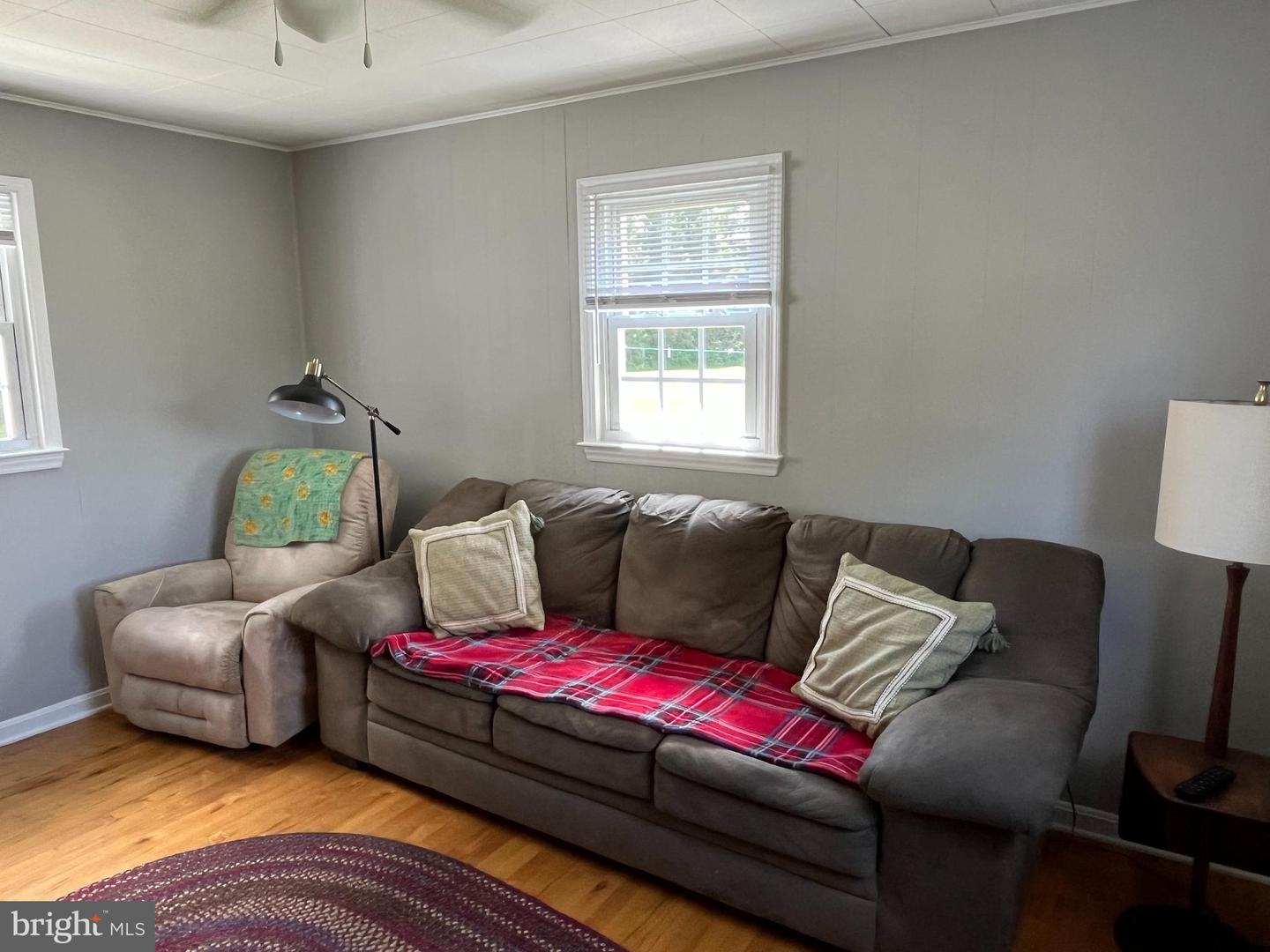 11817 COLVIN LN, NOKESVILLE, Virginia 20181, 3 Bedrooms Bedrooms, ,1 BathroomBathrooms,Residential,For sale,11817 COLVIN LN,VAPW2101538 MLS # VAPW2101538
