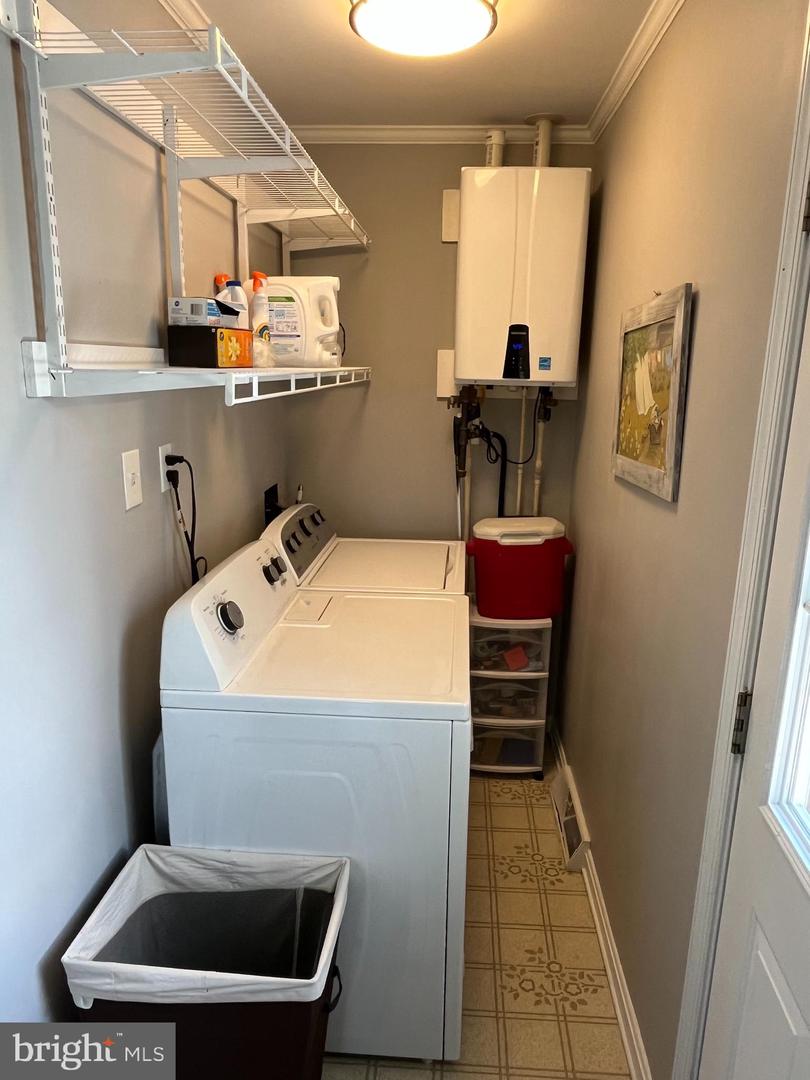 11817 COLVIN LN, NOKESVILLE, Virginia 20181, 3 Bedrooms Bedrooms, ,1 BathroomBathrooms,Residential,For sale,11817 COLVIN LN,VAPW2101538 MLS # VAPW2101538
