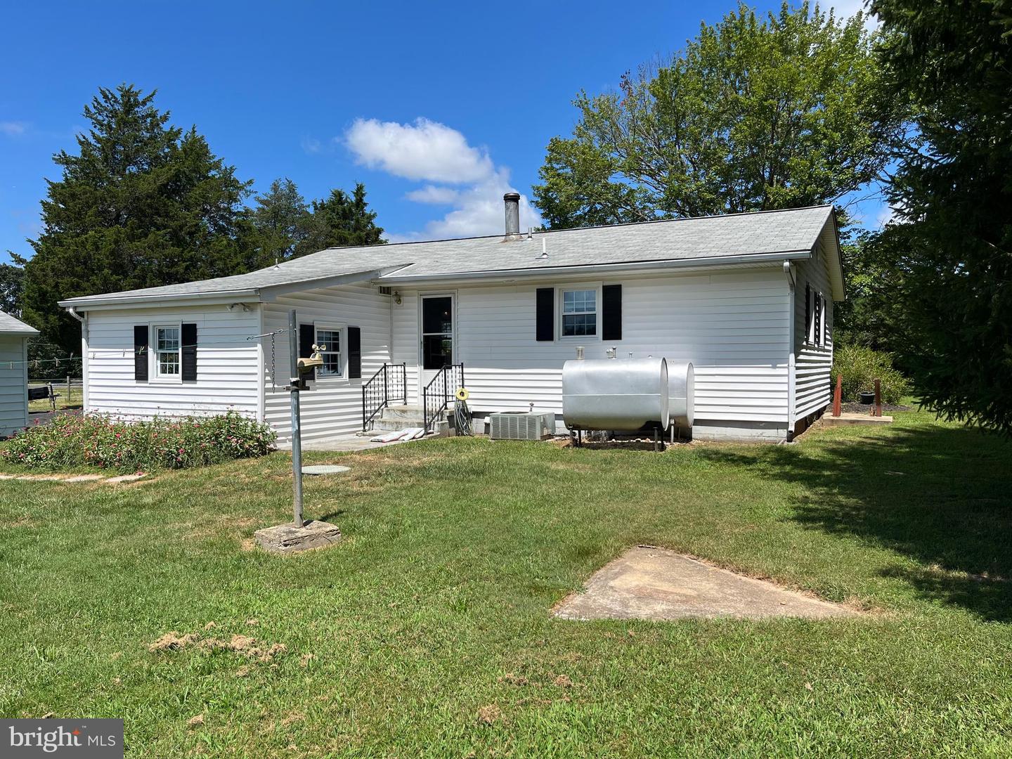 11817 COLVIN LN, NOKESVILLE, Virginia 20181, 3 Bedrooms Bedrooms, ,1 BathroomBathrooms,Residential,For sale,11817 COLVIN LN,VAPW2101538 MLS # VAPW2101538