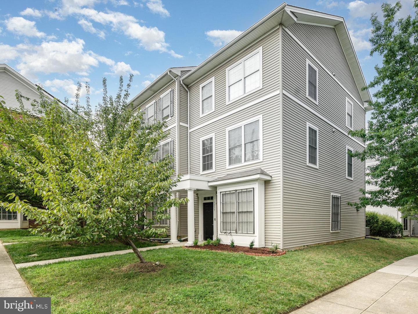 3239 STANTON RD SE, WASHINGTON, District Of Columbia 20020, 5 Bedrooms Bedrooms, 8 Rooms Rooms,2 BathroomsBathrooms,Residential,For sale,3239 STANTON RD SE,DCDC2215244 MLS # DCDC2215244