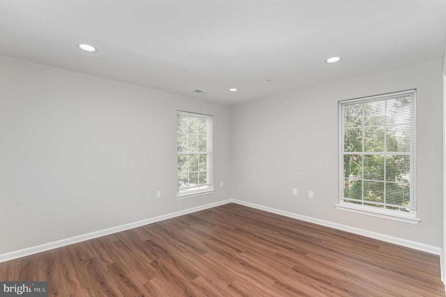 3239 STANTON RD SE, WASHINGTON, District Of Columbia 20020, 5 Bedrooms Bedrooms, 8 Rooms Rooms,2 BathroomsBathrooms,Residential,For sale,3239 STANTON RD SE,DCDC2215244 MLS # DCDC2215244