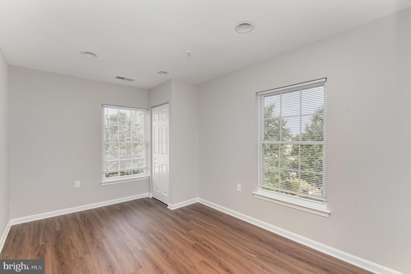 3239 STANTON RD SE, WASHINGTON, District Of Columbia 20020, 5 Bedrooms Bedrooms, 8 Rooms Rooms,2 BathroomsBathrooms,Residential,For sale,3239 STANTON RD SE,DCDC2215244 MLS # DCDC2215244